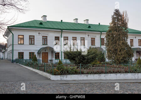 Wohn Gebäude Florivsky Kloster in Kiew, Ukraine. Stockfoto