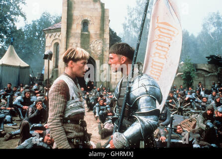 Johanna von Orleans MILLA JOVOVICH - Johanna JOHN MALKOVICH - Charles VII.  Regie: Luc Besson aka. Der Bote: Die Geschichte von Jeanne d ' Arc / Joan Of Arc Stockfoto