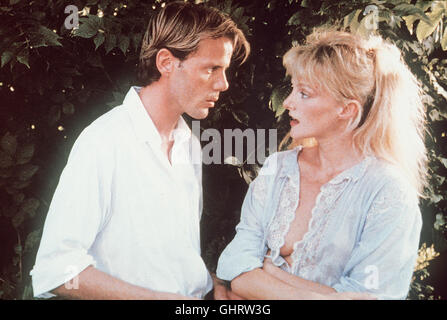 PAULINE AM STRAND PASCAL GREGORY ARIELLE DOMBASLE Regie: Eric Rohmer aka. Pauline A La Plage Stockfoto