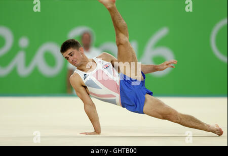 Großbritanniens Max Whitlock konkurriert in der Men-individuelle Mehrkampf-Final auf dem Rio Olympic Arena am fünften Tag der Olympischen Spiele in Rio, Brasilien. Stockfoto