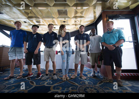 Riviera Beach, Florida, USA. 11. August 2016. Studenten an der Riviera Strand Maritime Academy half Konstrukt und Design '' Andrea Riff. © Allen Eyestone/der Palm Beach Post/ZUMA Draht/Alamy Live-Nachrichten Stockfoto