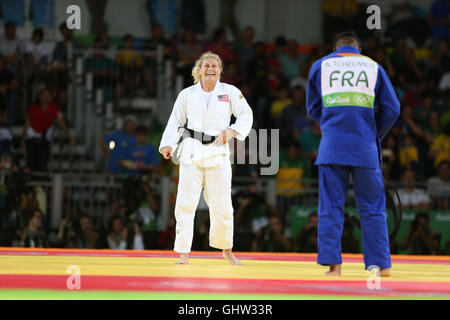 Rio De Janeiro, Rio De Janeiro, Brasilien. 11. August 2016.  Amerikanische Judoka Kayla Harrisonda Kategorie Schwergewicht gewinnt Gewicht (78kg) Frauen Judo Olympiade in Rio De Janeiro 2016 Carioca 2 Arena in Brasilien und die Goldmedaille zu bekommen. Französisch Audrey Tcheuméo holte Silber und brasilianischen Mayra Aguiar und der slowenischen Anamari VelenÅ¡ek nahm Bronze. Foto: Geraldo Bubniak Credit: Geraldo Bubniak/ZUMA Draht/Alamy Live News Stockfoto