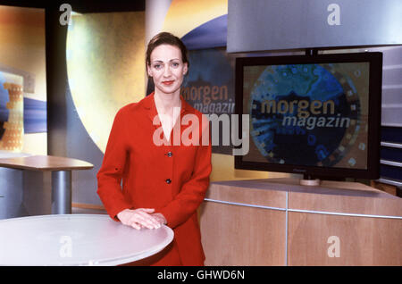 Seit Juni 1992 Läuft Das Morgenmagazin Mit Großem Erfolg. Ab 20. März Wird aus Dem ZDF-Haupstadtstudio Gesendet - Mit Neuer Studiodekoration Und Neuem Grafischem Erscheidungsbild Foto: Juliane Hielscher Stockfoto