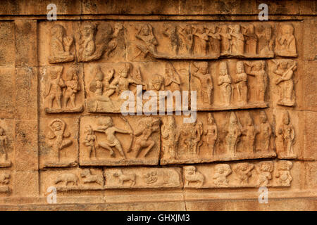 Antiken Basrelief. Brihadishwara-Tempel. Thanjavur (Thanjavur), Tamil Nadu, Indien Stockfoto