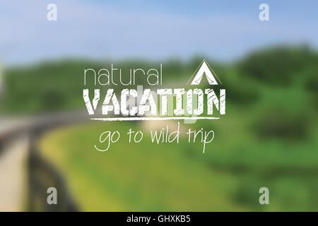 Camping Logo-Emblem auf Sommer verschwommen Landschaft Hintergrund. Vektor corporate Broschüre Coverdesign Stock Vektor