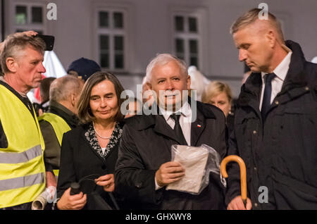 Zufrieden Herr Jaroslaw Kaczynski, der PIS-Vorsitzende, gerade nachdem Sie die Rede vor seinen Anhängern, "iesiecznica", 10.08.2016, Warschau, Polen Stockfoto