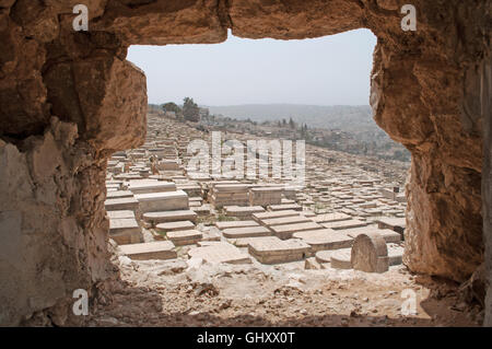 Jerusalem, Israel: Blick auf die Gräber der Jüdischen Friedhof, den alten Friedhof in der Stadt, ein heiliger Ort für Juden auf dem Ölberg Stockfoto
