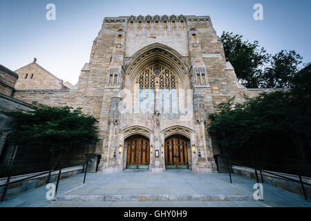 Das Exterieur des Sterling Memorial Library, an der Yale University in New Haven, Connecticut. Stockfoto