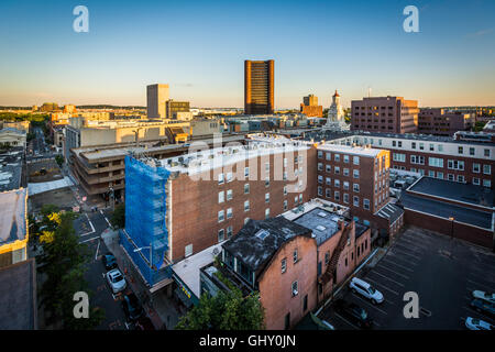 Ansicht von Gebäuden in der Innenstadt von New Haven, Connecticut. Stockfoto