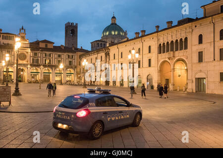 Piazza della Loggia bei Dämmerung, Brescia, Lombardei, Italien Stockfoto