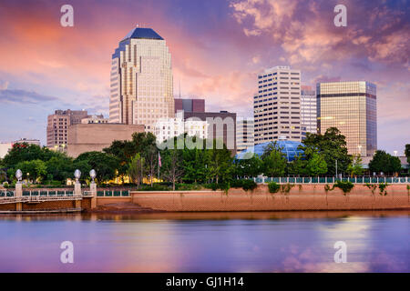 Shreveport, Louisiana, USA Skyline Innenstadt auf dem Red River. Stockfoto