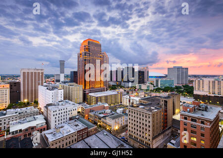 New Orleans, Louisiana, USA CBD Skyline bei Nacht. Stockfoto