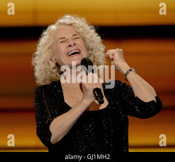 Philadelphia, Pennsylvania, USA, 28. Juli 2016 Carol King singt "You ve Got A Friend" an den DNC-Kredit: Mark Reinstein Stockfoto