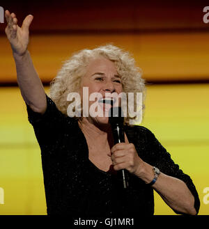 Philadelphia, Pennsylvania, USA, 28. Juli 2016 Carol King singt "You ve Got A Friend" an den DNC-Kredit: Mark Reinstein Stockfoto