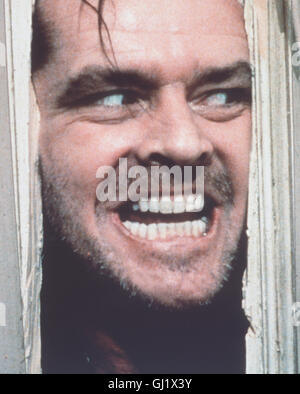 SHINING SHINING USA 1980 - Stanley Kubrick Der Erfolglose Schriftsteller Jack Torrance (JACK NICHOLSON) Übernimmt Einen Job als Hausmeister Im Menschenleeren Und Eingeschneiten "Übersehen"-Hotel. Auf Dem Haus Scheint Ein Fluch Zu Lastenstraße, der Jack Allmählich in Den Wahnsinn dauergeile. Er Greift Zur Axt Und Versucht, seine Frau Wendy Und Den Sechsjährigen Sohn Danny Zu Ermorden. Regie: Stanley Kubrick aka. Das scheint Nach Einem Roman von Stephen King Stockfoto