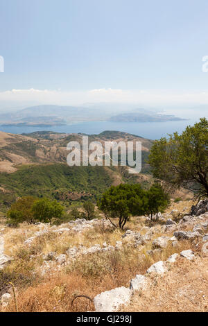 Blick auf die Landschaft des Mount Pantokrator, Korfu, Ionische Insel, griechische Inseln, Griechenland Stockfoto