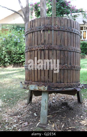 Ein Vintage Trauben Presse im Briar Ridge Vineyard, Hunter Valley, Mount View, Australien Stockfoto