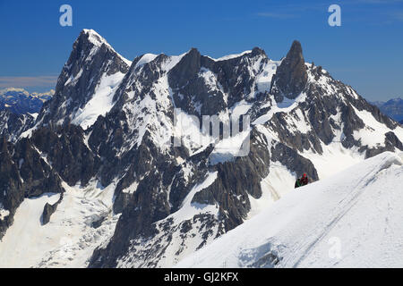 Bergsteiger auf Französisch Alpen Berge in der Nähe von Aiguille du Midi, Frankreich, Europa Stockfoto