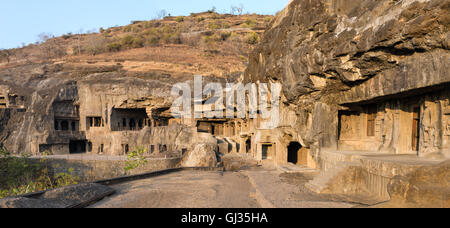 Ellora Höhlen nahe Aurangabad, Bundesstaat Maharashtra in Indien Stockfoto