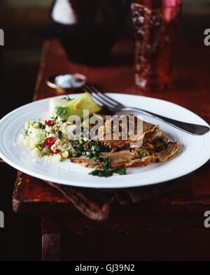 Roastbeef mit Couscous-Salat Stockfoto