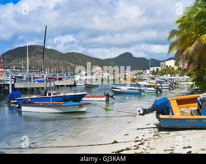 dh Philipsburg St. MAARTEN Karibik Boote im Hafen von Sandstrand Stockfoto