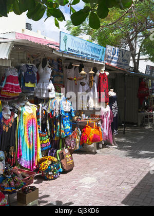 dh Philipsburg ST MAARTEN KARIBIK Westindien Kleid und Tourist Souvenirladen Markt Stall Einkaufen Stockfoto