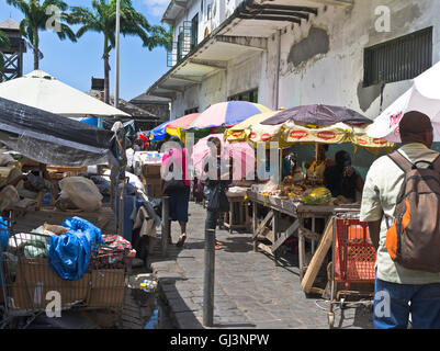 dh Kingstown ST VINCENT KARIBIK Lokale karibische Menschen Straßenmarkt Place grenadines Life Marketplace Stände Stockfoto