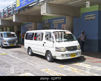 dh St George GRENADA CARIBBEAN lokale Mini Bus Station Menschen Stockfoto