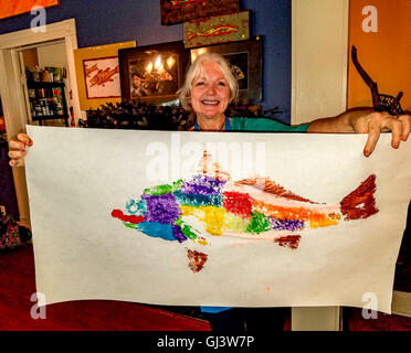 Endgültigen Druck der Rotbarsch nach Fisch Malerei an Arts Wunsch in Lake Charles. Sie malen die Fische, dann übertragen Sie das Bild Stockfoto