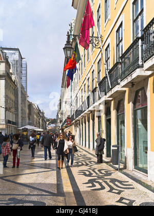 Dh Rua da Prata LISSABON PORTUGAL Menge Menschen zu Fuß Gebäude Stadt Augusta Mosaik Straße Stockfoto