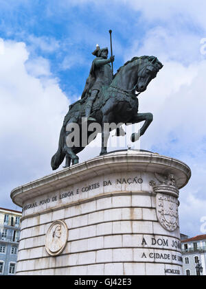 dh Praça da Figueira Lissabon PORTUGAL Statue von König John Statue König Dom Joao ich Stockfoto