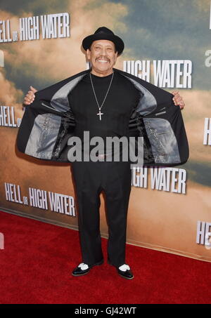 Hollywood, Kalifornien. 10. August 2016. HOLLYWOOD, CA - AUGUST 10: Schauspieler Danny Trejo kommt bei der Vorführung von CBS Films "Hölle oder Hochwasser" an ArcLight Hollywood am 10. August 2016 in Hollywood, Kalifornien. | Verwendung Weltweit © Dpa/Alamy Live-Nachrichten Stockfoto