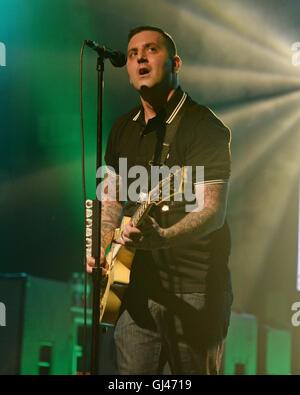 FORT LAUDERDALE FL - 11 AUGUST: Anthony Raneri der Bayside führt auf Revolution am 11. August 2016 in Fort Lauderdale, Florida. MPI04 / MediaPunch Stockfoto