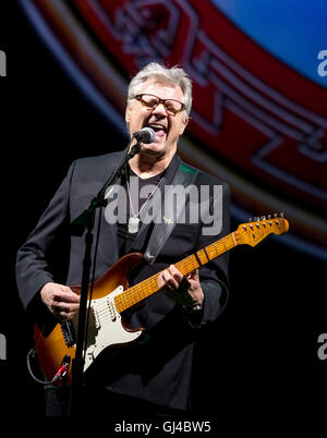 Las Vegas, NV, USA. 12. August 2016. Haus Abdeckung *** Steve Miller Band führt auf The Chelsea im The Cosmopolitan of Las Vegas in Las Vegas, NV am 12. August 2016. Bildnachweis: Erik Kabik Fotografie/Medien Punch/Alamy Live-Nachrichten Stockfoto