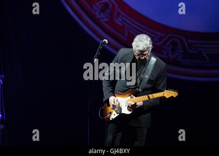 Las Vegas, NV, USA. 12. August 2016. Haus Abdeckung *** Steve Miller Band führt auf The Chelsea im The Cosmopolitan of Las Vegas in Las Vegas, NV am 12. August 2016. Bildnachweis: Erik Kabik Fotografie/Medien Punch/Alamy Live-Nachrichten Stockfoto