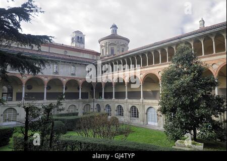 Mailand (Italien), Nationalmuseum der Wissenschaft und Technik Leonardo Da Vinci; Kreuzgang des Klosters Olivetan von den 500 Stockfoto