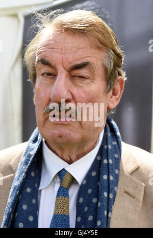Englische spielte Schauspieler John Challis Aubrey "Boycie" Boyce in lang andauernden BBC Fernsehen-Reihe nur Dummköpfe und Pferde Stockfoto
