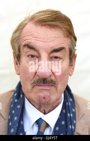 Englische spielte Schauspieler John Challis Aubrey "Boycie" Boyce in die lang andauernde BBC Fernsehserie Only Fools and Hors Stockfoto