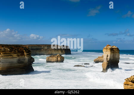 Felsformationen im Port Campbell National Park entlang der Great Ocean Road. Stockfoto