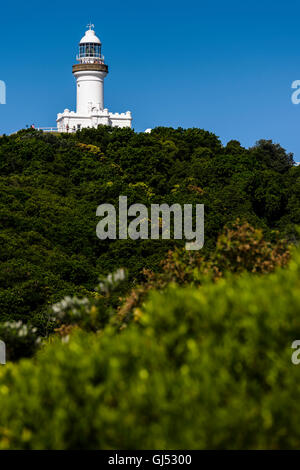 Blick auf Cape Byron Leuchtturm aus dem Wategos in Byron Bay. Stockfoto