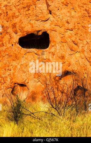 Detailansicht des Uluru im Uluru-Kata Tjuta National Park. Stockfoto