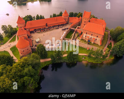 Trakai, Litauen: Insel Burg in den Sonnenuntergang. Historische Residenz in der Hauptstadt des Großfürstentums Litauen, befindet sich in Gal Stockfoto