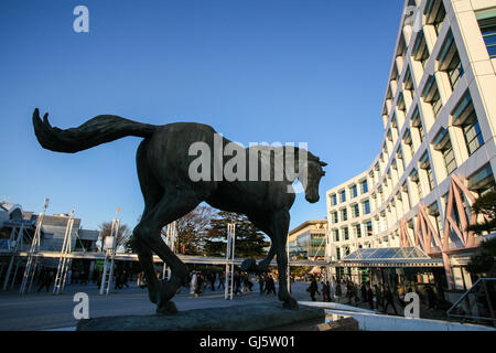 Die Statue des Top-Pferd "Haiseiko", die viele der besten Rennen in den frühen siebziger Jahren gewonnen und fuhr fort, viele Gewinner von Jap sire Stockfoto