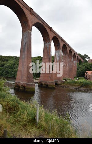 Eisenbahnviadukt auf North Yorkshire Moors Railway Stockfoto