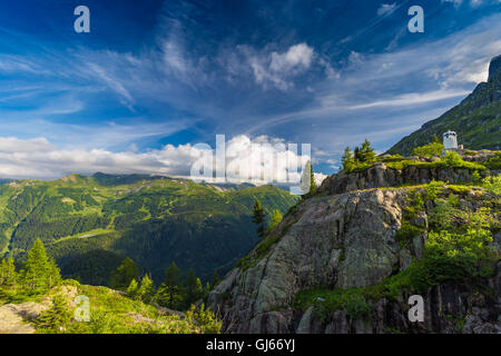 Blick auf den Mont-Blanc-Gipfel vom Lac d'Emosson in der Nähe von Schweizer Stadt Finhaut und französische Chaminix, August Stockfoto