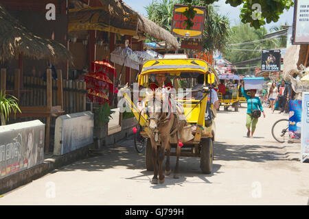 Pferdekutsche Taxi Haupt shopping Straße Gili Trawangan Indonesien Stockfoto