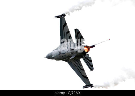 BIN Belgien Air Force BAF F-16 Fighting Falcon 350 Sqn/10 Flügel Gizmo de Moortel auf 2016 RIAT Royal International Air Tattoo Stockfoto