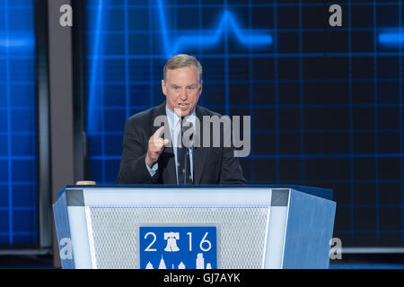 Ehemalige Vermont Gouverneur Howard Dean sprechen während des 2. Tages der Democratic National Convention im Wells Fargo Center 26. Juli 2016 in Philadelphia, Pennsylvania. Stockfoto