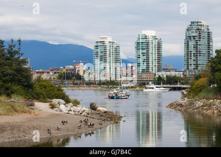 Ruhigen Bucht entlang der Küste der False Creek in Vancouver Stockfoto