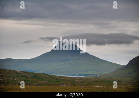 Quinag, Spidean Coinich am Ufer des Loch Assynt, North West Highlands, Schottland, Stockfoto